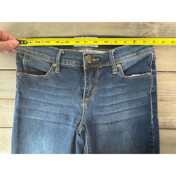 Free People Mid Rise Dark Wash Skinny Jeans‎ Size 26 - Picture 5 of 8